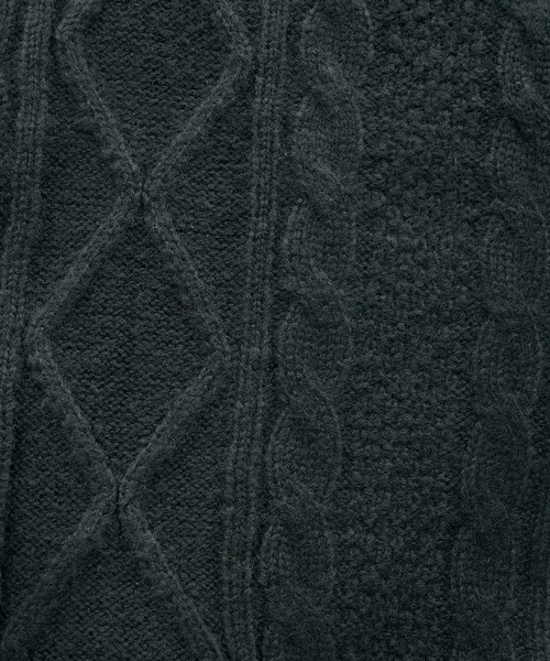 Adoon plain(アドーンプレーン)の「Shallow V-Neck Cable Knit / 浅Vネックケーブルニット(ニット/セーター・メンズ・ブラック/ブラウン/ボルドー・LARGE/MEDIUM)」の5枚目の写真