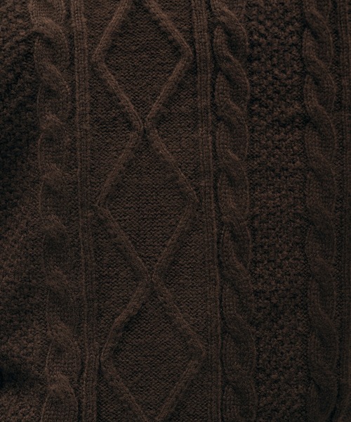 Adoon plain(アドーンプレーン)の「Shallow V-Neck Cable Knit / 浅Vネックケーブルニット(ニット/セーター・メンズ・ブラック/ブラウン/ボルドー・LARGE/MEDIUM)」の7枚目の写真