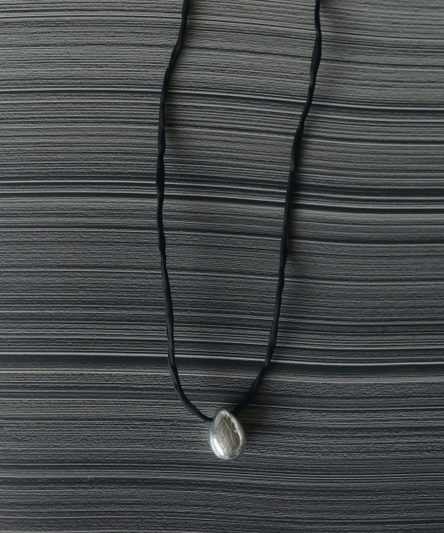 アクセサリー anuke Mini Blackball Necklace anuke（アンヌーク）の「Mini Blackball Necklace（ネックレス）」 - WEAR