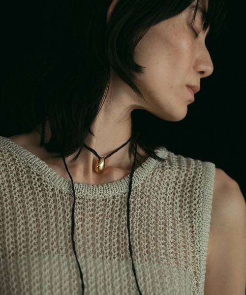 anuke（アンヌーク）の「anuke Silkoord×Parts Necklace（ネックレス・レディース・シルバー/ゴールド・FREE）」の6枚目の写真