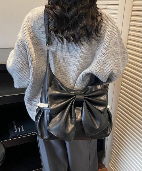 gossip!ロサンゼルス(ゴシップロサンゼルス)の「Y2K リボンレースレザーショルダーバッグ(ショルダーバッグ・レディース・ダークブラウン/ワイン/ブラック/ブラウン・FREE)」の2枚目の写真