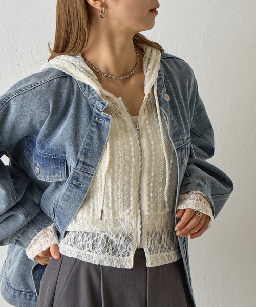 COLONY 2139(コロニートゥーワンスリーナイン)の「レース切替フードシャツ(シャツ/ブラウス・レディース・ブラック/アイボリー・FREE)」の5枚目の写真