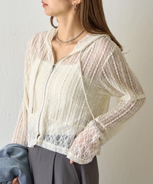 COLONY 2139(コロニートゥーワンスリーナイン)の「レース切替フードシャツ(シャツ/ブラウス・レディース・ブラック/アイボリー・FREE)」の7枚目の写真