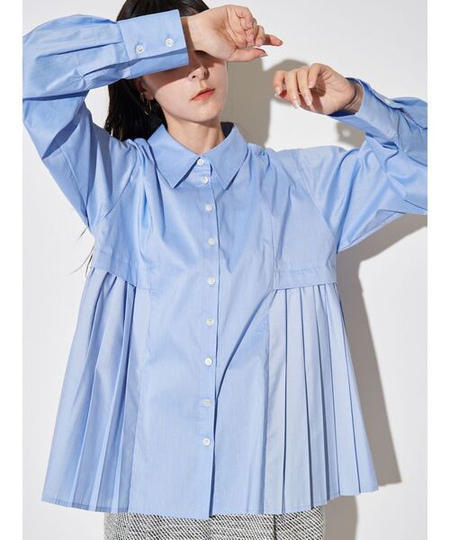 ELENDEEK（エレンディーク）の「プリーツレイヤードシャツ（シャツ/ブラウス・レディース・オフホワイト/ライトブルー/ベージュ・FREE）」の3枚目の写真