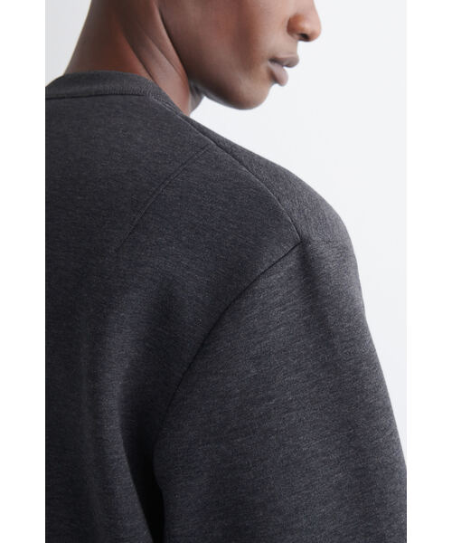 COS（コス）の「スキューバジャージクルーネックカーディガン（カーディガン/ボレロ・メンズ・グレー系その他・XS/M/S/L/XL）」の5枚目の写真