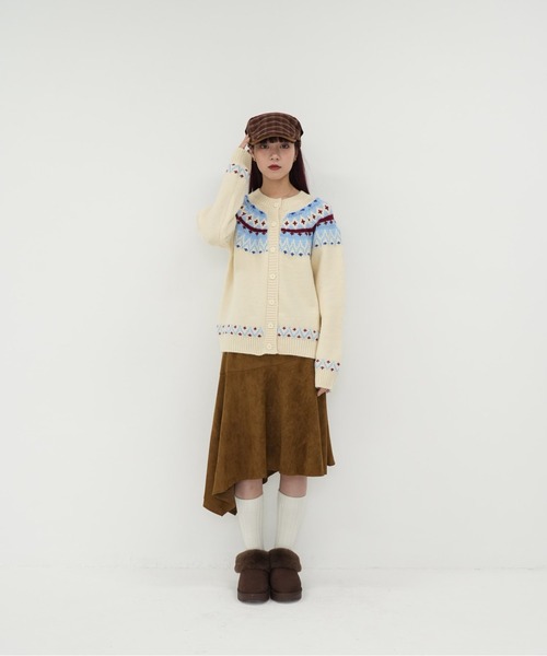 Uenui(ウニュイ)の「【 cunii 】ノルディック 配色 カーディガン ニット 冬 ガーリー 韓国 レディース 体型カバー(カーディガン/ボレロ・レディース・ブラウン/アイボリー・FREE)」の6枚目の写真