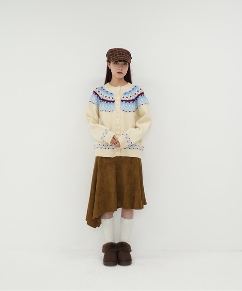 Uenui(ウニュイ)の「【 cunii 】ノルディック 配色 カーディガン ニット 冬 ガーリー 韓国 レディース 体型カバー(カーディガン/ボレロ・レディース・ブラウン/アイボリー・FREE)」の8枚目の写真