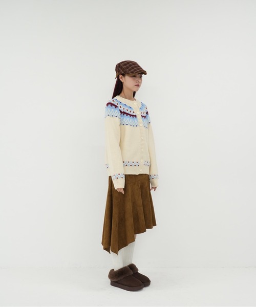 Uenui(ウニュイ)の「【 cunii 】ノルディック 配色 カーディガン ニット 冬 ガーリー 韓国 レディース 体型カバー(カーディガン/ボレロ・レディース・ブラウン/アイボリー・FREE)」の15枚目の写真