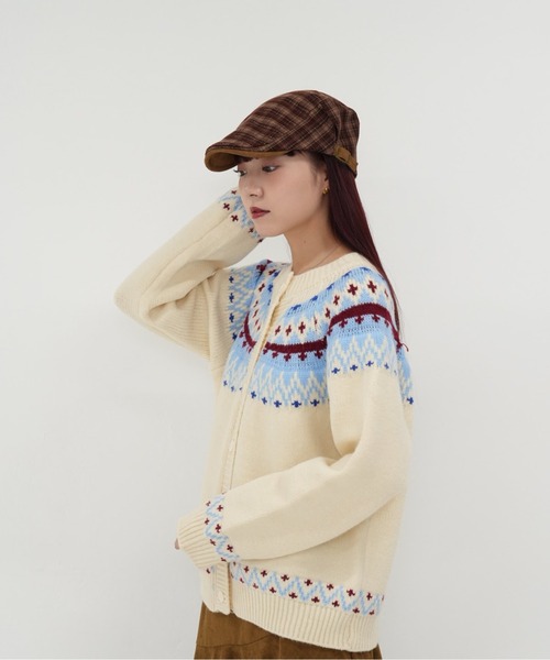 Uenui(ウニュイ)の「【 cunii 】ノルディック 配色 カーディガン ニット 冬 ガーリー 韓国 レディース 体型カバー(カーディガン/ボレロ・レディース・ブラウン/アイボリー・FREE)」の20枚目の写真