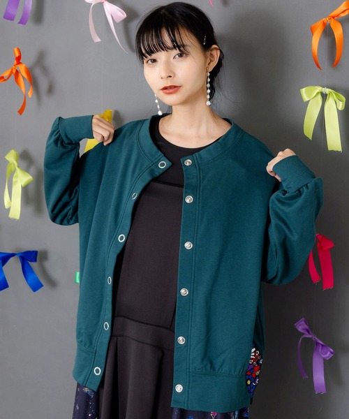 ScoLar（スカラー）の「153784：裾蝶刺繍2wayミニ裏毛カーディガン（カーディガン/ボレロ・レディース・グリーン/ブラック/杢グレー・M）」の9枚目の写真