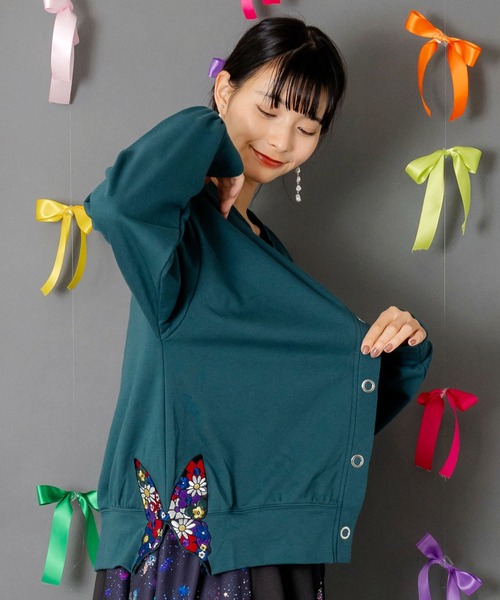 ScoLar（スカラー）の「153784：裾蝶刺繍2wayミニ裏毛カーディガン（カーディガン/ボレロ・レディース・グリーン/ブラック/杢グレー・M）」の11枚目の写真