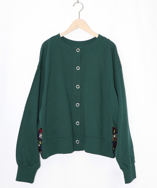 ScoLar（スカラー）の「153784：裾蝶刺繍2wayミニ裏毛カーディガン（カーディガン/ボレロ・レディース・グリーン/ブラック/杢グレー・M）」の20枚目の写真