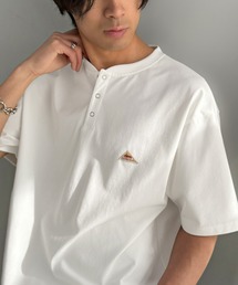 Java（ジャバ）の「《JaVaジャバコラボ》【接触冷感機能付き】315gヘビーウェイト素材 裾ドロスト付き リングドット釦 ヘンリーネックTシャツ（Tシャツ/カットソー）」