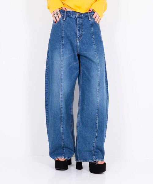 HYSTERIC GLAMOUR(ヒステリックグラマー)の「カーブデニムパンツ(デニムパンツ・レディース・ブラック/ライトインディゴブルー・28inch/27inch/26inch/25inch)」の7枚目の写真