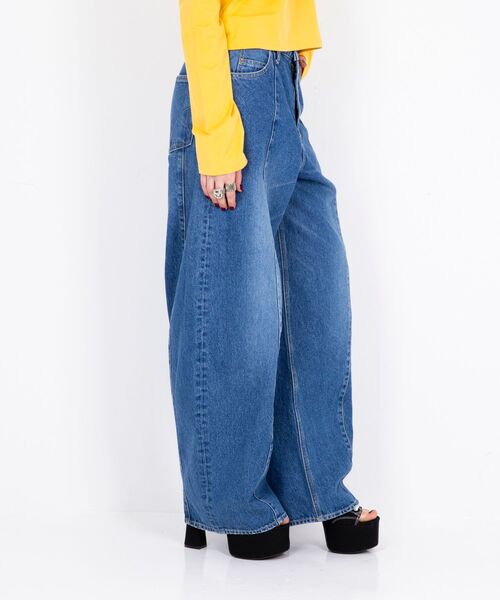 HYSTERIC GLAMOUR(ヒステリックグラマー)の「カーブデニムパンツ(デニムパンツ・レディース・ブラック/ライトインディゴブルー・28inch/27inch/26inch/25inch)」の8枚目の写真