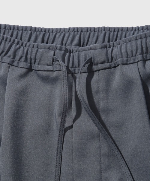 ADAM ET ROPE'(アダムエロペ)の「ドライツイルイージーパンツ(その他パンツ・メンズ・チャコールグレー/ブラック/カーキ・M/L)」の5枚目の写真