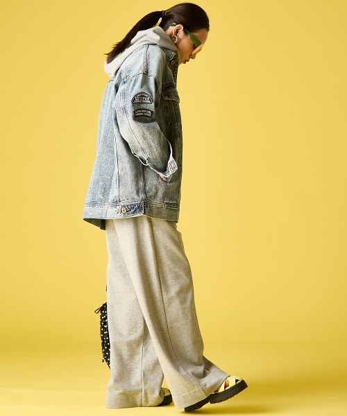 GEVS.（ジェイヴィス）の「綿100％ワッペン付ワイドシルエットデニムジャケット＜大きいサイズ有＞GEVS.（デニムジャケット・レディース・ブルー系・M-LL/3L～4L/5L～6L）」の6枚目の写真