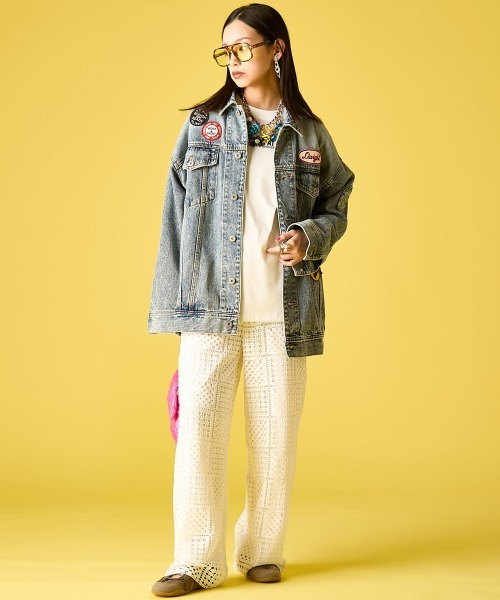 GEVS.（ジェイヴィス）の「綿100％ワッペン付ワイドシルエットデニムジャケット＜大きいサイズ有＞GEVS.（デニムジャケット・レディース・ブルー系・M-LL/3L～4L/5L～6L）」の19枚目の写真