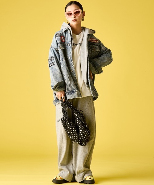 GEVS.（ジェイヴィス）の「綿100％ワッペン付ワイドシルエットデニムジャケット＜大きいサイズ有＞GEVS.（デニムジャケット・レディース・ブルー系・M-LL/3L～4L/5L～6L）」の22枚目の写真