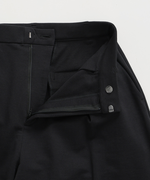 VERMEIL par iena（ヴェルメイユパーイエナ）の「《手洗い可》Curved Tuck パンツ（その他パンツ・レディース・アイボリー/ブラック・38/36）」の19枚目の写真