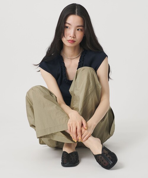 BEAUTY&YOUTH UNITED ARROWS(ビューティーアンドユースユナイテッドアローズ)の「チュール スライダー サンダル(サンダル・レディース・シルバー/ブラック/レッド・37/36/38)」の18枚目の写真