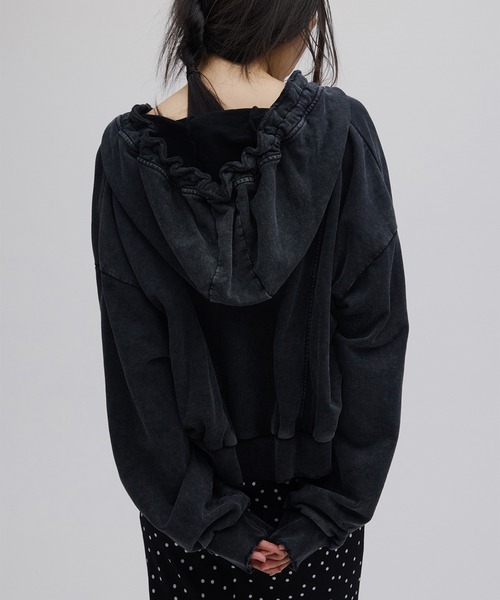 Ameri（アメリ）の「OYSTER SILHOUETTE HOODIE（パーカー・レディース・スミクロ/パープル/ライトベージュ・FREE）」の6枚目の写真