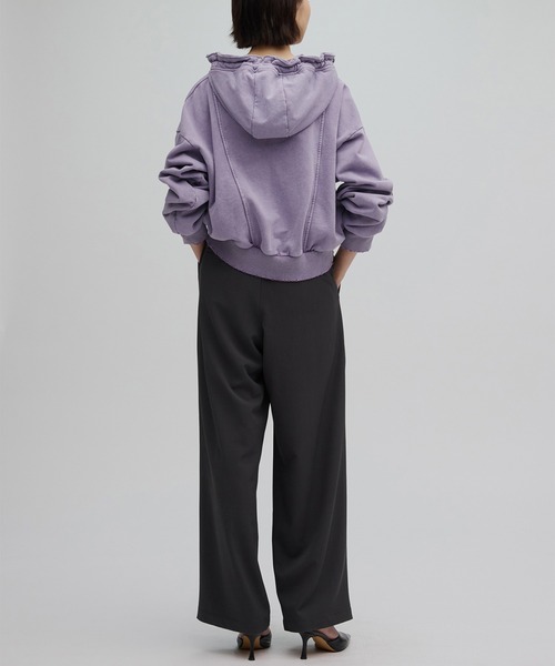 Ameri（アメリ）の「OYSTER SILHOUETTE HOODIE（パーカー・レディース・スミクロ/パープル/ライトベージュ・FREE）」の16枚目の写真