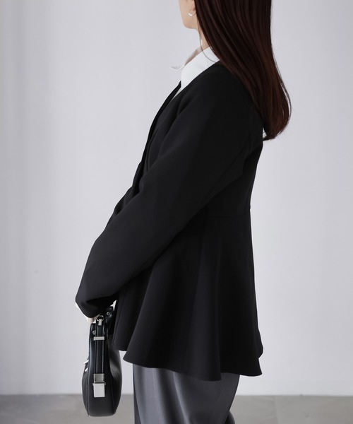 Riberry(リベリー)の「ノーカラーウエストシェイプペプラムジャケット(ノーカラージャケット・レディース・ベージュ/チャコールグレー/ブラック・FREE)」の16枚目の写真