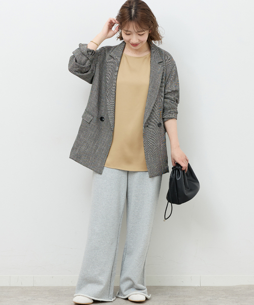 JOURNAL STANDARD relume(ジャーナルスタンダード レリューム)の「サテンノースリーブブラウス(シャツ/ブラウス・レディース・ネイビー/ベージュ・FREE)」の4枚目の写真