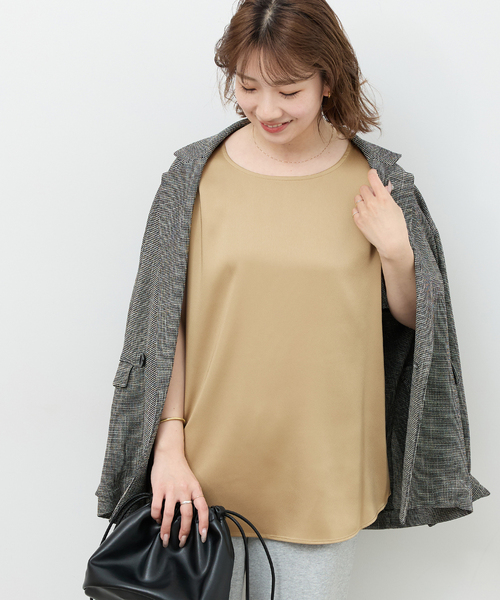 JOURNAL STANDARD relume(ジャーナルスタンダード レリューム)の「サテンノースリーブブラウス(シャツ/ブラウス・レディース・ネイビー/ベージュ・FREE)」の8枚目の写真