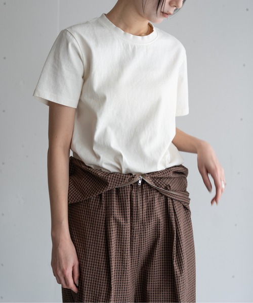 hwyl(ヒュイル)の「バックオープンTシャツ(Tシャツ/カットソー・レディース・チャコールグレー/ライトピンク/アイボリー・FREE)」の6枚目の写真