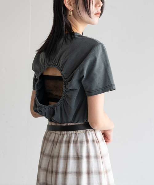 hwyl(ヒュイル)の「バックオープンTシャツ(Tシャツ/カットソー・レディース・チャコールグレー/ライトピンク/アイボリー・FREE)」の12枚目の写真