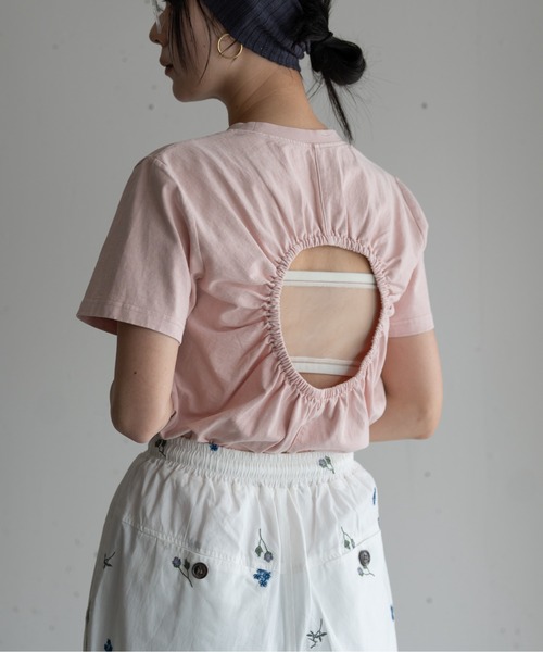 hwyl(ヒュイル)の「バックオープンTシャツ(Tシャツ/カットソー・レディース・チャコールグレー/ライトピンク/アイボリー・FREE)」の20枚目の写真