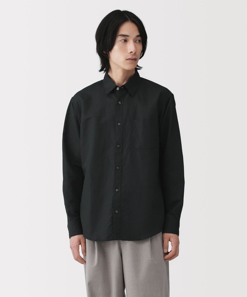 無印良品(ムジルシリョウヒン)の「紳士 ヘンプコットン長袖シャツ(シャツ/ブラウス・メンズ・ホワイト/ネイビー/ブラック系/ブラック/ネイビー系・S/L/XL/M)」の2枚目の写真