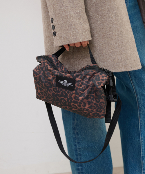 BAGSINPROGRESS(バッグズインプログレス)の「《WEB限定追加》【BAGS IN PROGRESS】FANNY PACK CROSSBODY LEOPARD(ショルダーバッグ・レディース・ブラウン・FREE)」の2枚目の写真