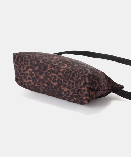 BAGSINPROGRESS(バッグズインプログレス)の「《WEB限定追加》【BAGS IN PROGRESS】FANNY PACK CROSSBODY LEOPARD(ショルダーバッグ・レディース・ブラウン・FREE)」の6枚目の写真