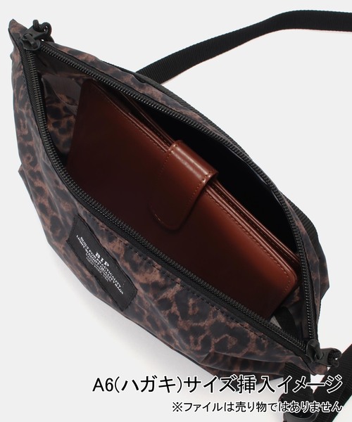 BAGSINPROGRESS(バッグズインプログレス)の「《WEB限定追加》【BAGS IN PROGRESS】FANNY PACK CROSSBODY LEOPARD(ショルダーバッグ・レディース・ブラウン・FREE)」の8枚目の写真