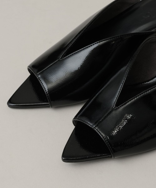 A part by（アパートバイ）の「ポインテッドスリットミュール（その他シューズ・レディース・ブラック/アイボリー・LARGE/MEDIUM）」の8枚目の写真