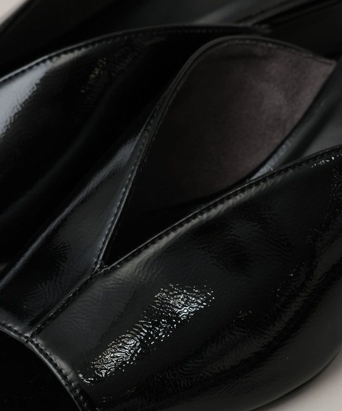 A part by（アパートバイ）の「ポインテッドスリットミュール（その他シューズ・レディース・ブラック/アイボリー・LARGE/MEDIUM）」の9枚目の写真