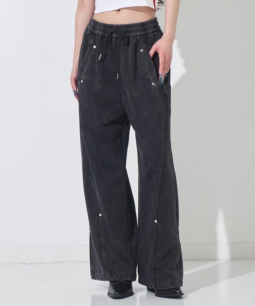 ANAP(アナップ)の「スタッズ付スウェットパンツ(スウェットパンツ・レディース・ライトグレー/ブラック・F)」の2枚目の写真