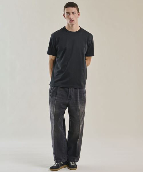 FARAH(ファーラー)の「FARAH | ツータック ワイドデニムパンツ MEN(デニムパンツ・メンズ・ブラック系その他/ダークインディゴブルー・32/34/30)」の22枚目の写真