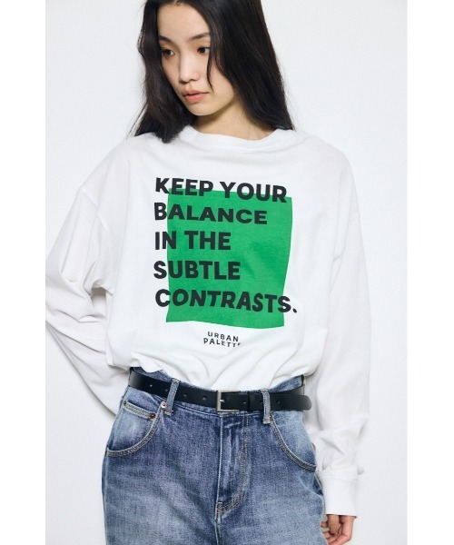 AZUL by moussy（アズールバイマウジー）の「フロントメッセージロゴロンT（Tシャツ/カットソー・レディース・ライトブラック/オフホワイト・SMALL/MEDIUM）」の4枚目の写真