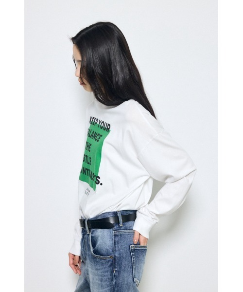AZUL by moussy（アズールバイマウジー）の「フロントメッセージロゴロンT（Tシャツ/カットソー・レディース・ライトブラック/オフホワイト・SMALL/MEDIUM）」の5枚目の写真