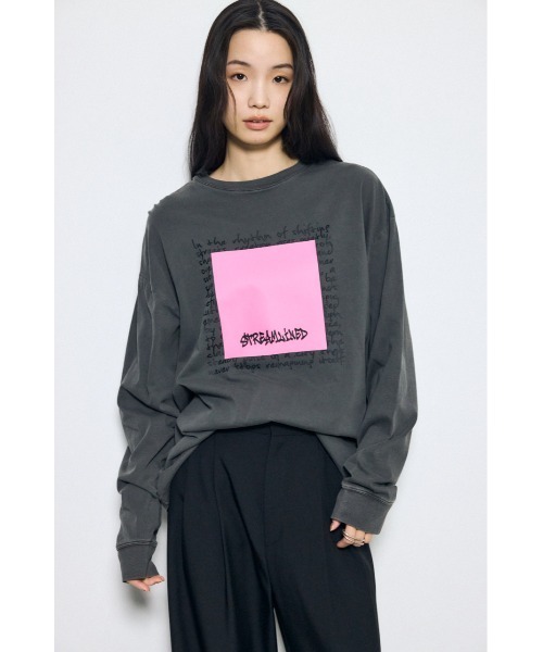 AZUL by moussy（アズールバイマウジー）の「フロントメッセージロゴロンT（Tシャツ/カットソー・レディース・ライトブラック/オフホワイト・SMALL/MEDIUM）」の13枚目の写真