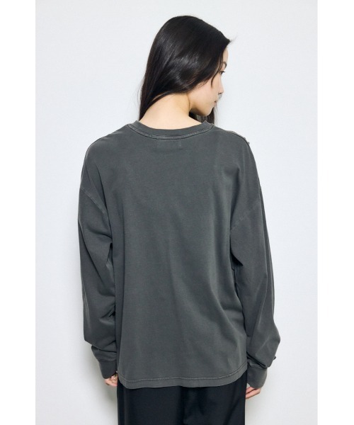 AZUL by moussy（アズールバイマウジー）の「フロントメッセージロゴロンT（Tシャツ/カットソー・レディース・ライトブラック/オフホワイト・SMALL/MEDIUM）」の20枚目の写真