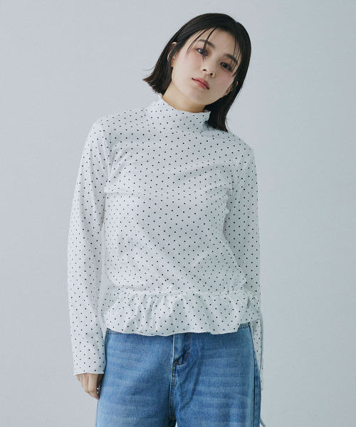 Mirette(ミレット)の「ドットペプラム ハイネックトップス / Polka Dot Peplum High-Neck Top(Tシャツ/カットソー・レディース・ホワイト・LARGE/MEDIUM)」の6枚目の写真