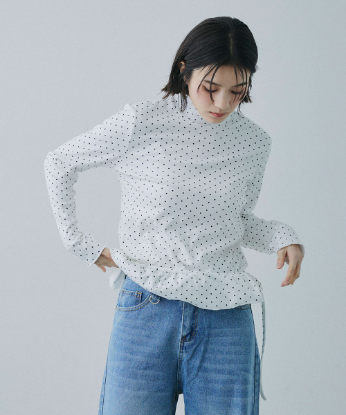 Mirette(ミレット)の「ドットペプラム ハイネックトップス / Polka Dot Peplum High-Neck Top(Tシャツ/カットソー・レディース・ホワイト・LARGE/MEDIUM)」の9枚目の写真