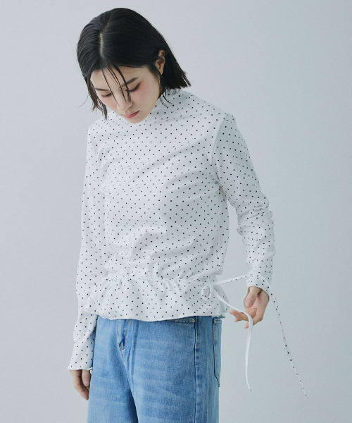 Mirette(ミレット)の「ドットペプラム ハイネックトップス / Polka Dot Peplum High-Neck Top(Tシャツ/カットソー・レディース・ホワイト・LARGE/MEDIUM)」の11枚目の写真