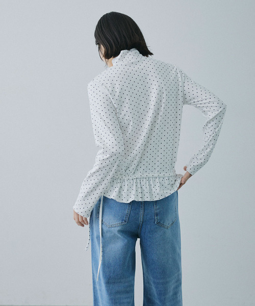 Mirette(ミレット)の「ドットペプラム ハイネックトップス / Polka Dot Peplum High-Neck Top(Tシャツ/カットソー・レディース・ホワイト・LARGE/MEDIUM)」の2枚目の写真