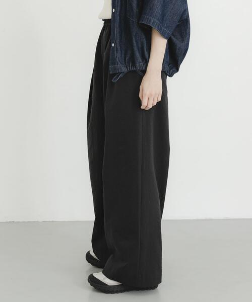 EKAL（エカル）の「『吸水速乾/通気性/軽量』DOT AIR WIDE TROUSERS（その他パンツ・レディース・ブラウン/ブラック/チャコールグレー・ONE）」の4枚目の写真